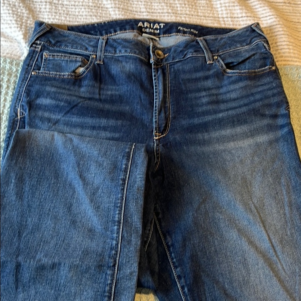EUC ariat bootcut jeans 34L